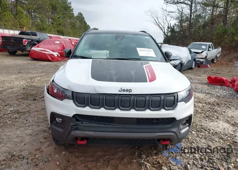 2022 Jeep Compass Trailhawk 4X4 from USA, damaged, VIN 3C4NJDDB5NT133241